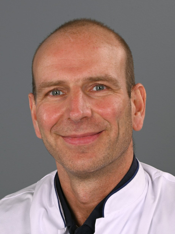 dr. P. Emans 